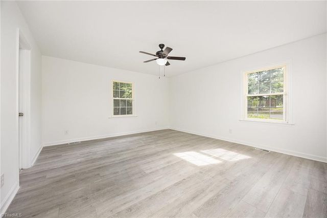 5045 Blakeshire Road, Greensboro, NC 27406