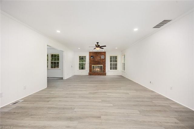 5045 Blakeshire Road, Greensboro, NC 27406