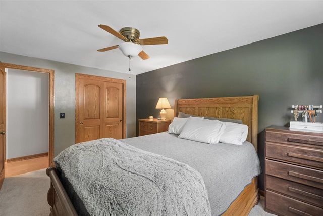 1912 S WALDEN AVENUE, Appleton, WI 54915
