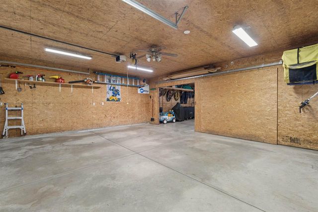 1912 S WALDEN AVENUE, Appleton, WI 54915