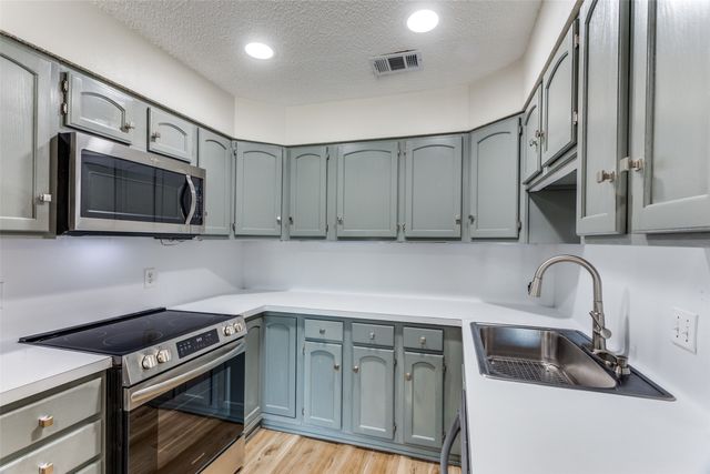 4014 Ridglea Country Club Drive, Fort Worth, TX 76126