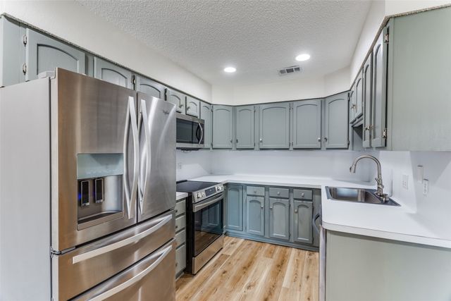 4014 Ridglea Country Club Drive, Fort Worth, TX 76126