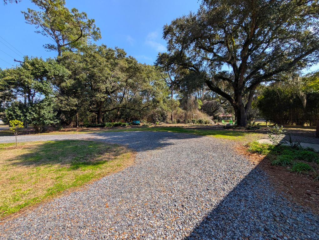 Image 34 of property listing at 123 Cassena Street, Mcclellanville, SC 29458