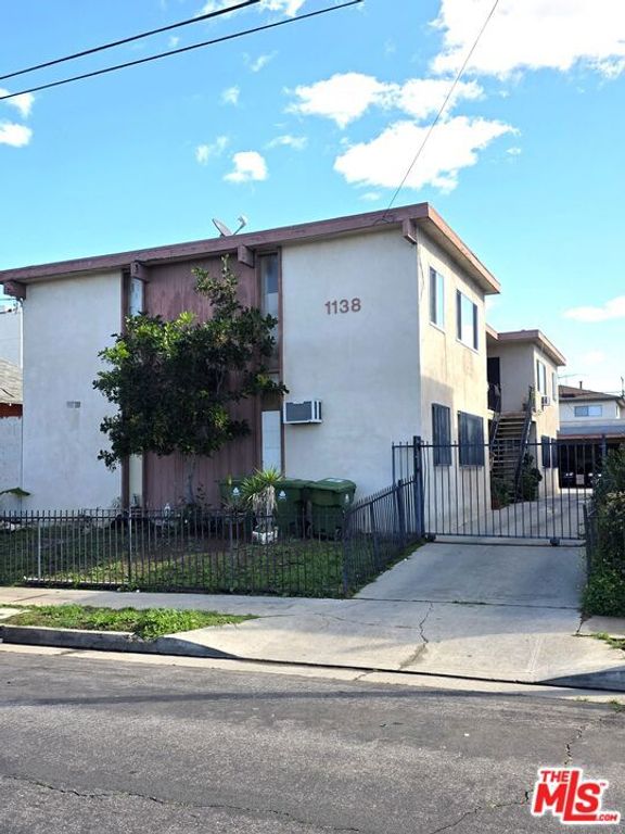1138 Fedora Street, Los Angeles, CA 90006
