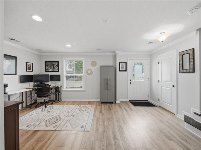 432 Fairmont Dr, Marshall, PA 15090
