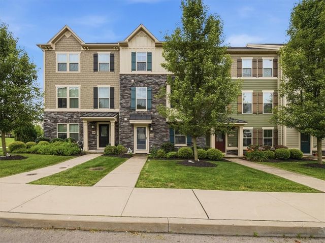 432 Fairmont Dr, Marshall, PA 15090