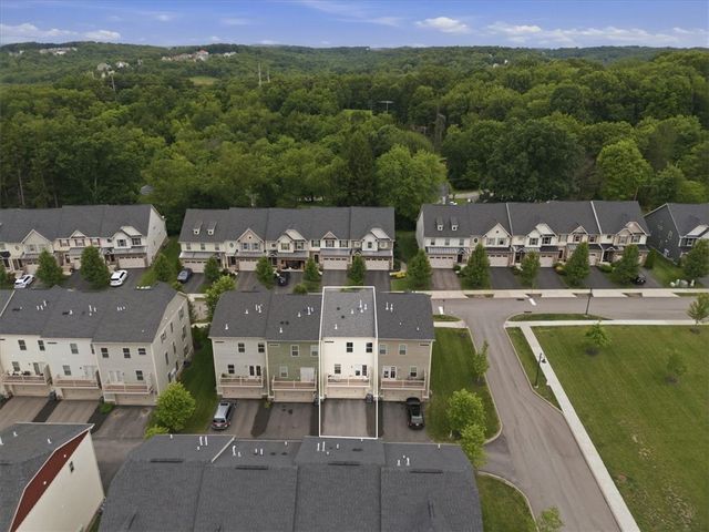 432 Fairmont Dr, Marshall, PA 15090