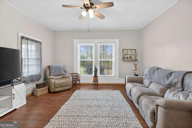 44 E Johnson Street, Temple, GA 30179