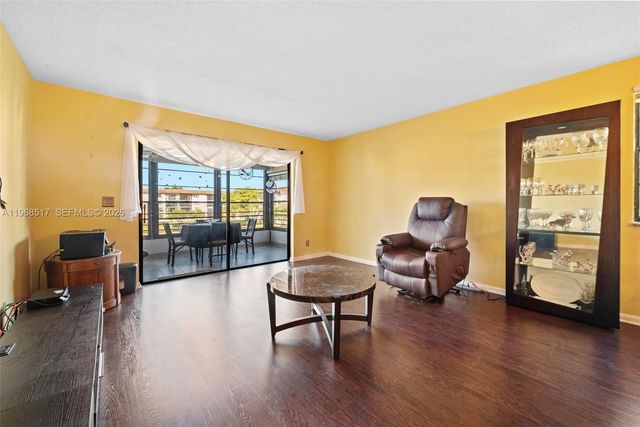 4950 E Sabal Palm Blvd 310, Tamarac, FL 33319