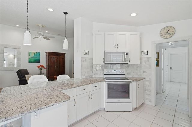 3105 Andorra Cr, Naples, FL 34109