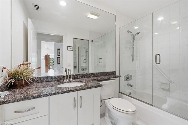 3105 Andorra Cr, Naples, FL 34109