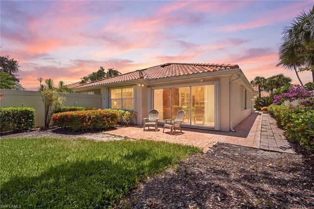3105 Andorra Cr, Naples, FL 34109