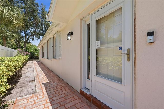 3105 Andorra Cr, Naples, FL 34109
