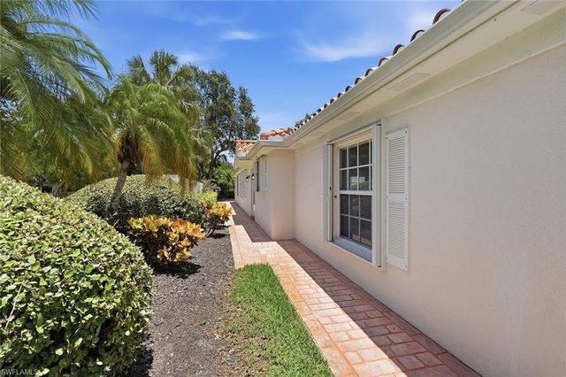 3105 Andorra Cr, Naples, FL 34109