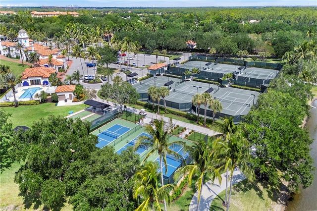 3105 Andorra Cr, Naples, FL 34109