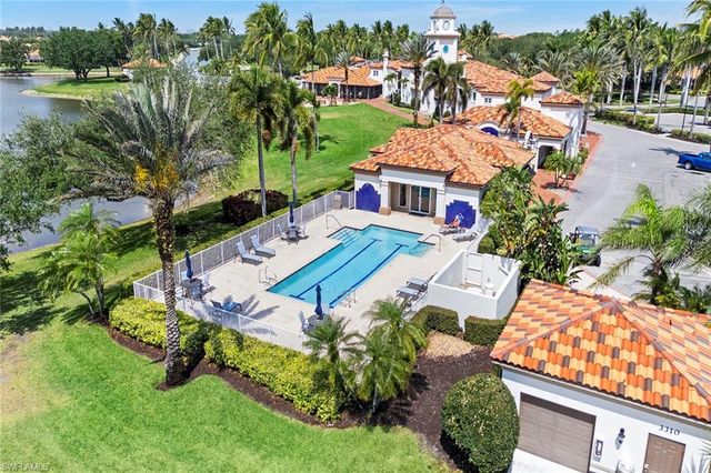 3105 Andorra Cr, Naples, FL 34109