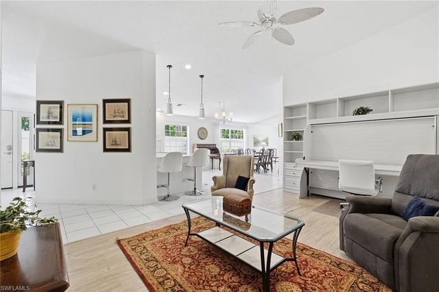 3105 Andorra Cr, Naples, FL 34109