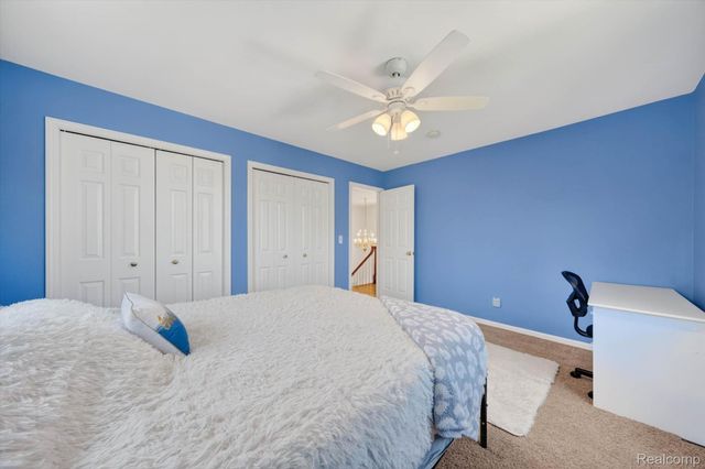 1112 Vernier Road, Grosse Pointe Woods, MI 48236