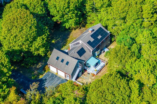 31 Duck Pond Road, Dennis, MA 02638