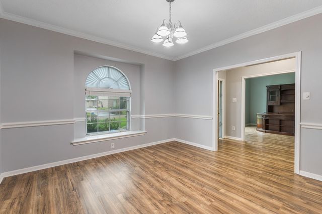 5622 Woodland Creek Drive, Houston, TX 77345