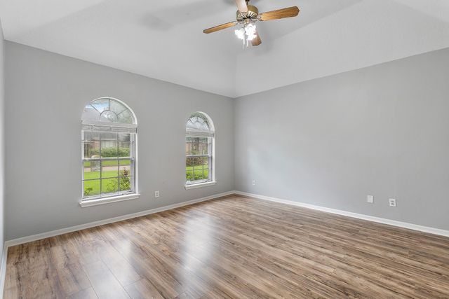 5622 Woodland Creek Drive, Houston, TX 77345