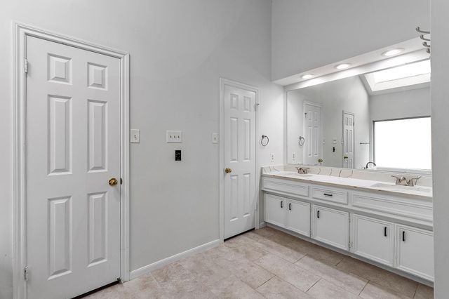 5622 Woodland Creek Drive, Houston, TX 77345