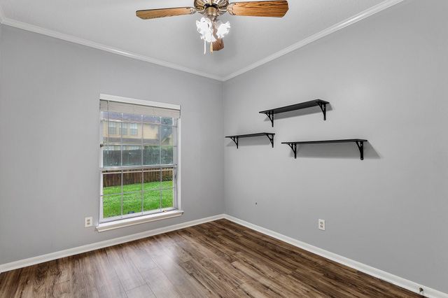 5622 Woodland Creek Drive, Houston, TX 77345
