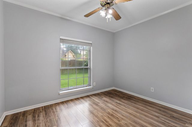 5622 Woodland Creek Drive, Houston, TX 77345