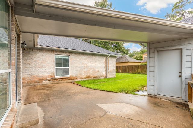 5622 Woodland Creek Drive, Houston, TX 77345