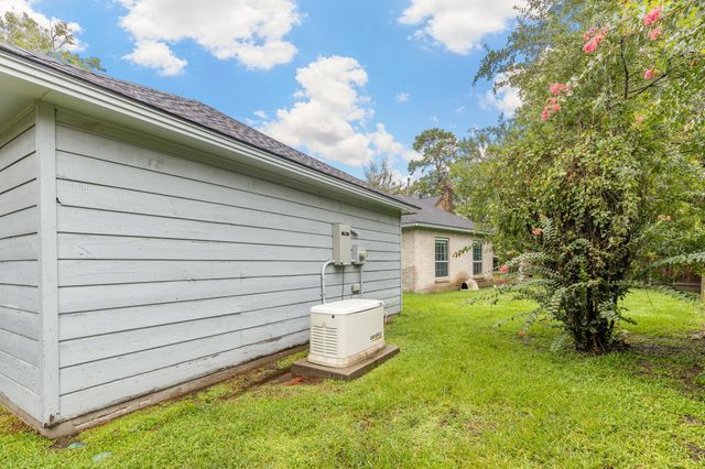 5622 Woodland Creek Drive, Houston, TX 77345