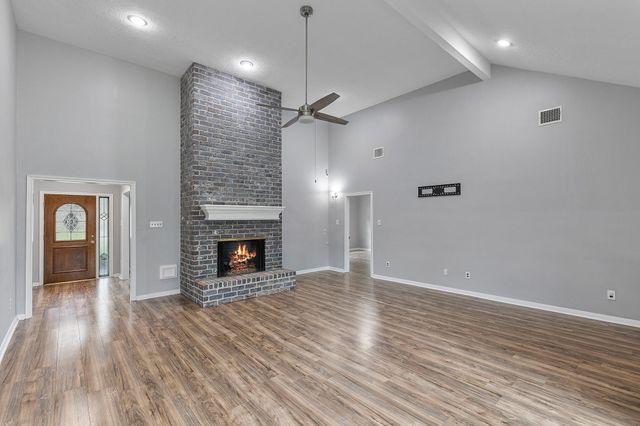 5622 Woodland Creek Drive, Houston, TX 77345