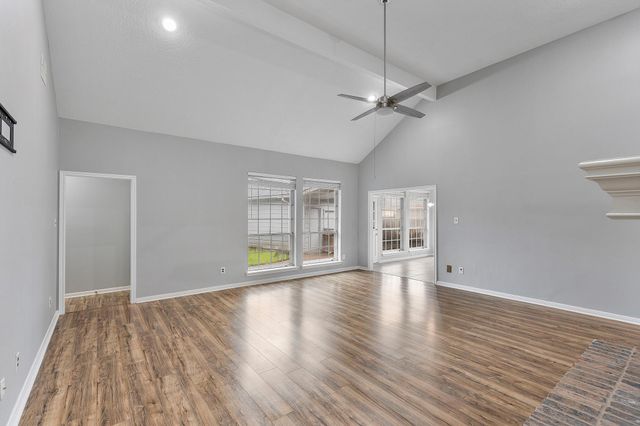 5622 Woodland Creek Drive, Houston, TX 77345