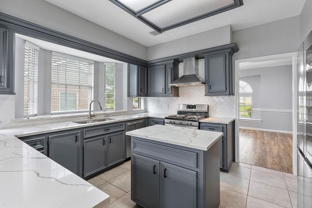 5622 Woodland Creek Drive, Houston, TX 77345