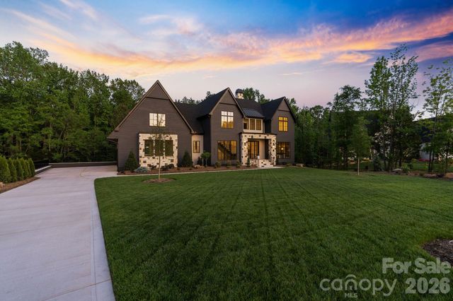 217 Crest Court, Weddington, NC 28104