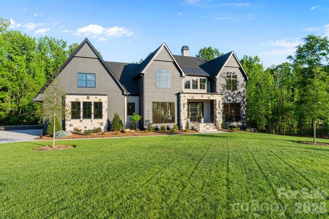217 Crest Court, Weddington, NC 28104