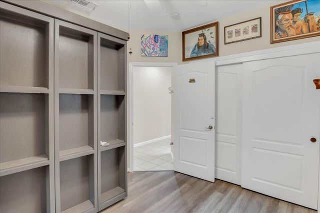 1057 Marseille Ln, Roseville, CA 95747