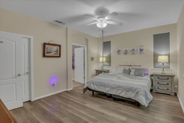1057 Marseille Ln, Roseville, CA 95747