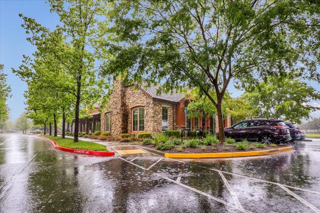1057 Marseille Ln, Roseville, CA 95747