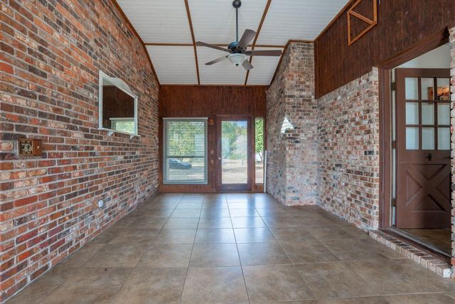 2595 W Highway 98, Mary Esther, FL 32569