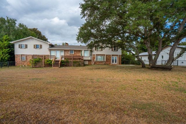 2595 W Highway 98, Mary Esther, FL 32569