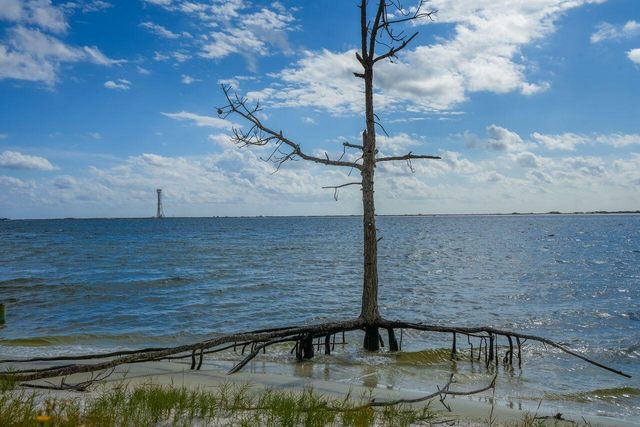 2595 W Highway 98, Mary Esther, FL 32569