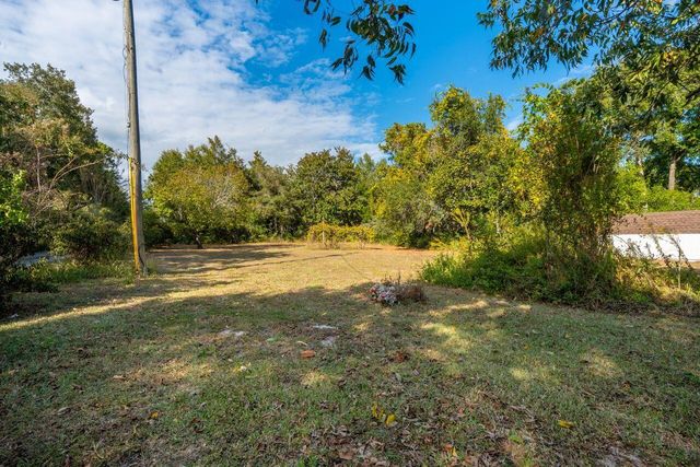 2595 W Highway 98, Mary Esther, FL 32569