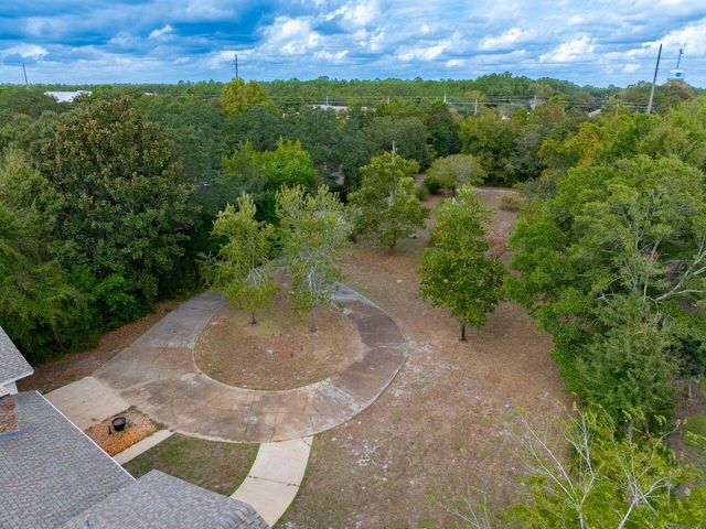 2595 W Highway 98, Mary Esther, FL 32569