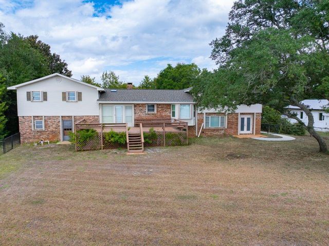 2595 W Highway 98, Mary Esther, FL 32569