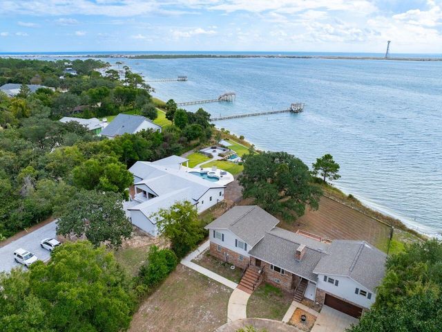 2595 W Highway 98, Mary Esther, FL 32569