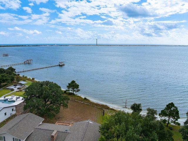 2595 W Highway 98, Mary Esther, FL 32569