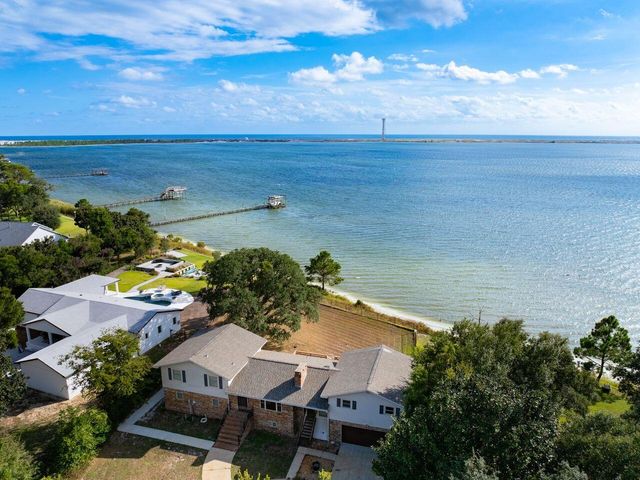 2595 W Highway 98, Mary Esther, FL 32569