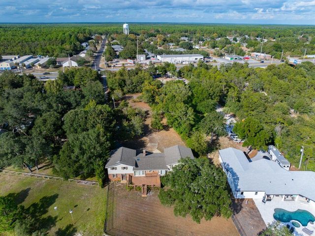 2595 W Highway 98, Mary Esther, FL 32569