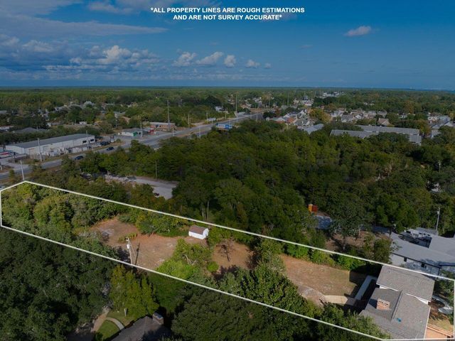 2595 W Highway 98, Mary Esther, FL 32569