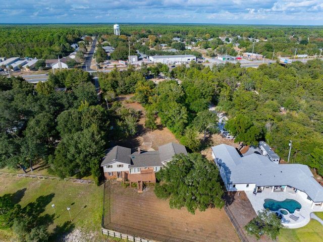 2595 W Highway 98, Mary Esther, FL 32569